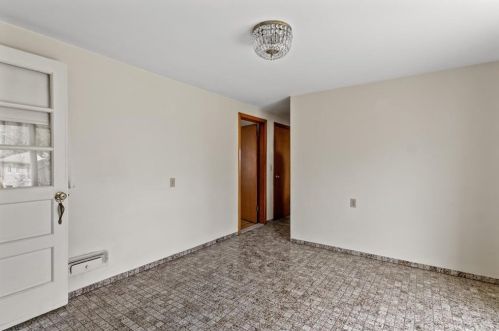 7 Mott St, Providence RI  02909-6024 exterior