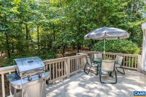 287 Jefferson Dr, Bybee VA 22963-3212 exterior