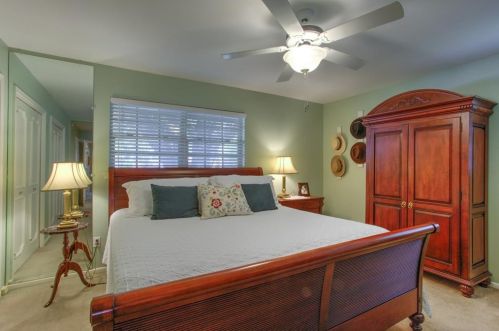 4500 Westlake Dr, Fort Worth TX  76109-4936 exterior