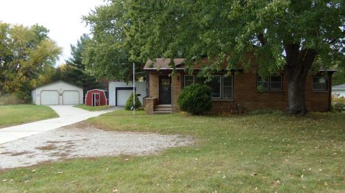 1742 Main St, Green Bay, WI 54302-3249
