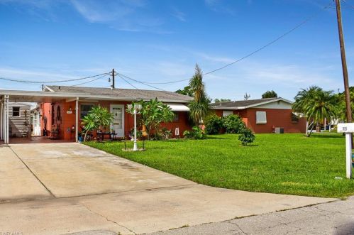 1125 Broad St, Lehigh Acres FL  33936-6521 exterior