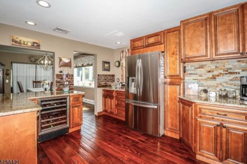 1154 Gress St, Manville NJ  08835-1133 exterior