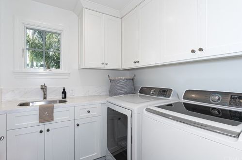 126 Ruby Ave, Newport Beach CA  92662-1126 exterior