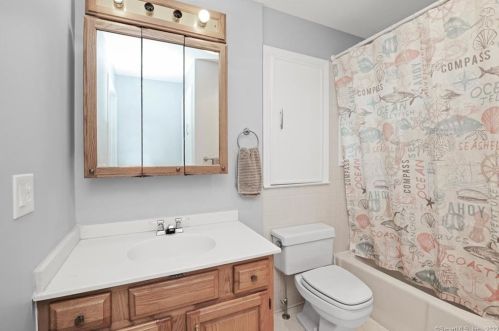 25 Adams Ave, Milford CT  06460-6501 exterior