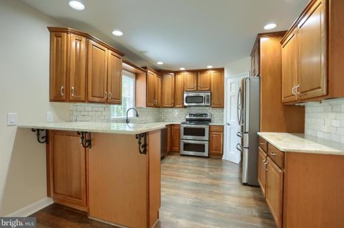 885 Crooked Stick Dr, Navy Sup Dpt PA  17050-2298 exterior