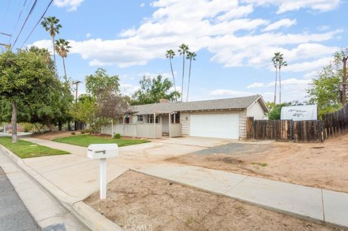 2597 Central Ave, Riverside, CA 92506-3409