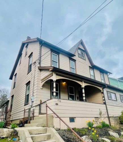 220 Front St, Ironton, PA 18037-1010