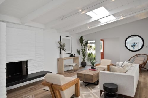 317 8th St, Manhattan Beach CA  90266-5629 exterior