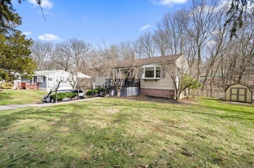 6 San Antonio Cir, Monroe, NY 10950-2010