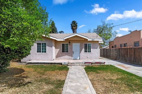 664 16th St, San Bernardino, CA 92405-4208