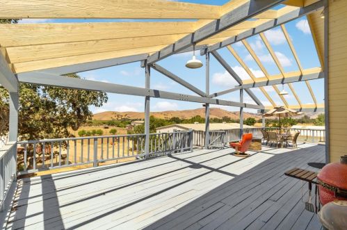1750 Orch Rd, Hollister CA  95023-9210 exterior
