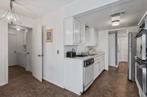 8449 Freeport Dr, Dallas TX  75228-4935 exterior