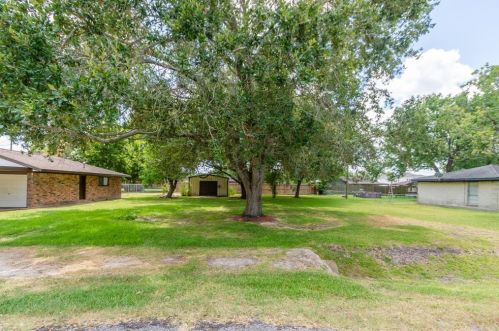 5918 Becky Ln, Pearland TX 77584-8351 exterior