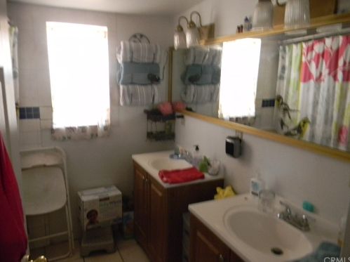 3528 Valley Way, Riverside CA  92509-1447 exterior