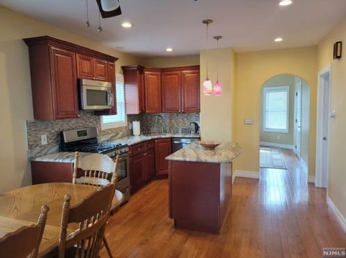 166 Carbon St, Paterson NJ 07522-1209 exterior