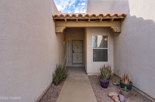 357 Shadow Bluff Pl, Tucson, AZ 85704-6948