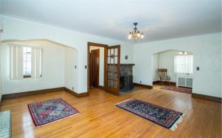 35 Brooklyn Ave, North Merrick, NY 11566-3403