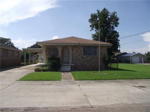2328 Lyndell Dr, Chalmette, LA 70043-5313