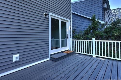 965 Broadway, Milford CT  06460-6308 exterior