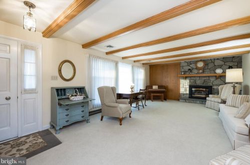 1134 Crestwood Dr, Pottstown PA 19464-2932 exterior