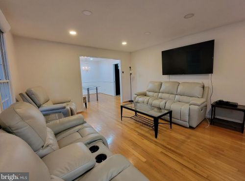 13501 Highland Farms Ct, Nokesville VA  20181-2811 exterior