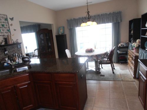 2133 Zandstra Ct, Hammond, IN 46322-3628