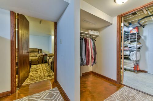 3281 68, Milwaukee WI 53213-3930 exterior