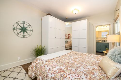 1016 Cook St, Denver CO 80209-4922 exterior