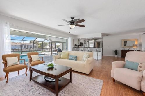 955 Iris Ct, Marco Island, FL 34145-2316