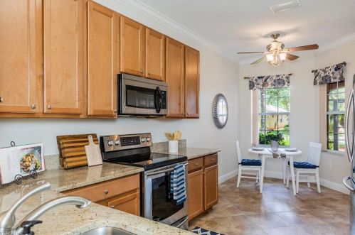 14318 Manchester Dr, Naples FL  34114-8626 exterior