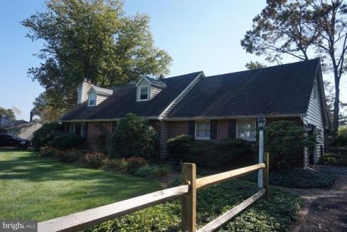2760 Chester Rd, Downingtown, PA 19335-3527