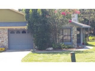 706 Highland Gardens Ln, Lakeland, FL 33813-3627