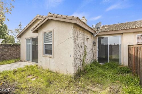 3870 Shakespeare Dr, Oxnard CA  93033-6868 exterior