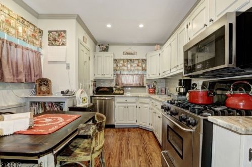 138 Forest Ave, Verona NJ  07044-1015 exterior