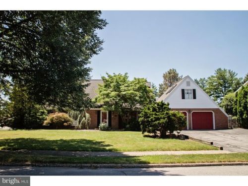 46 8th St, Ironton, PA 18037-1523