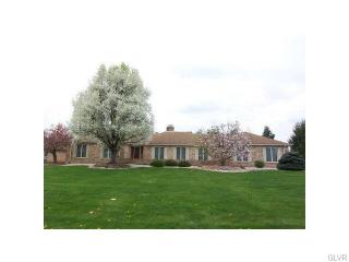 3361 Country Club Rd, Easton, PA 18045-2968
