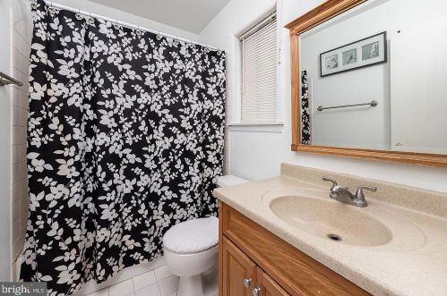 105 Harvest Rd, Swedesboro NJ  08085-1426 exterior