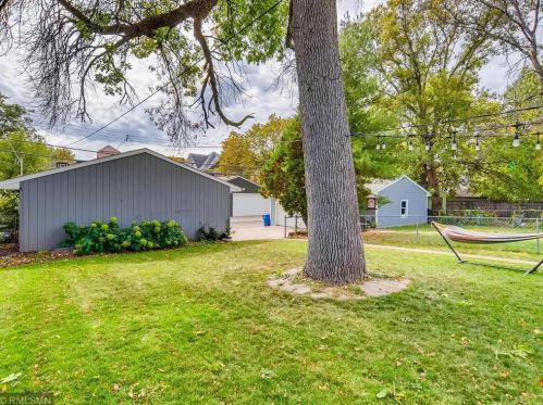 884 Ashland Ave, Saint Paul MN 55104-7013 exterior