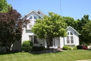 3560 Deerbrook Dr, Panarama Park, IA 52722-6143