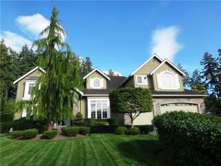 23937 Woodway Ln, Edmonds, WA 98020-5229