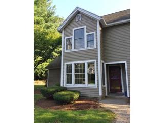 12 Amity Pl, Amherst, MA 01002-2255