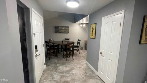 511 Bard Rd, Oxnard, CA 93033-7174