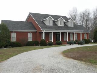 829 Coker Ford Rd, Portland, TN 37148-4410