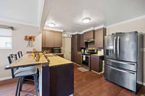 266 Hillcrest Ave, Benicia CA  94510-2225 exterior