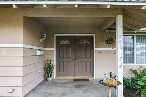 946 Mathewson Ave, Placentia CA  92870-2141 exterior