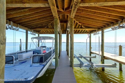 2442 Newfound Harbor Dr, Merritt Island FL  32952-2870 exterior