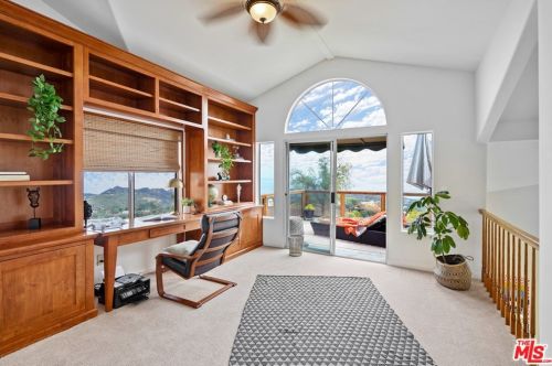 21630 Saddle Peak Rd, Topanga CA  90290-3414 exterior