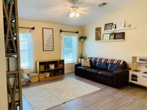 6185 6th Pl, Vero Beach, FL 32968-9674
