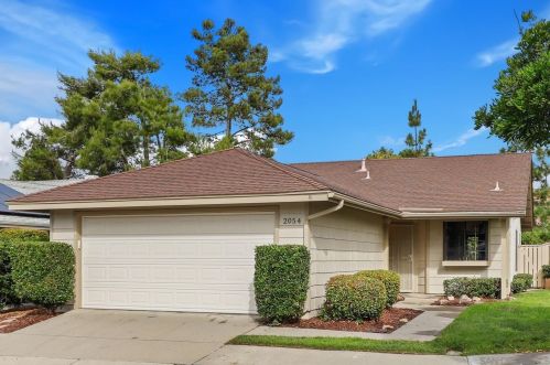 2054 Cottage Way, Vista, CA 92081-8906