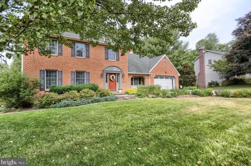 3942 Brookridge Dr, Navy Sup Dpt, PA 17050-2103